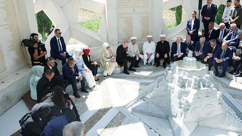 Cumhurbaşkanı Erdoğan, 15 Temmuz Şehitler Makamında Darbeye tiyatro diyenleri affetmeyiz