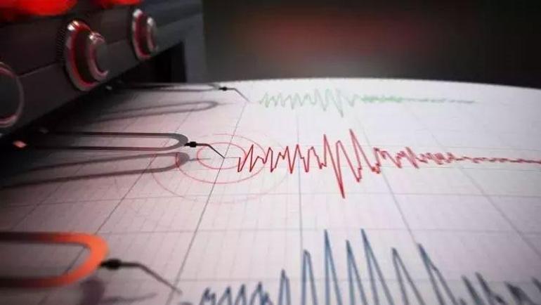 Çanakkalede deprem mi oldu Az önce Çanakkalede kaç büyüklüğünde deprem oldu Son dakika Çanakkale depremi detayları