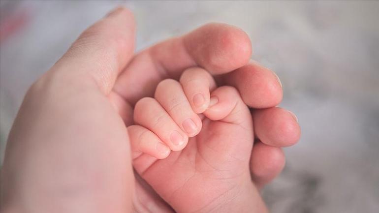 Anne sütü yetersizliği neden olur Anne sütü yetmeyen bebek nasıl anlaşılır, belirtileri nelerdir