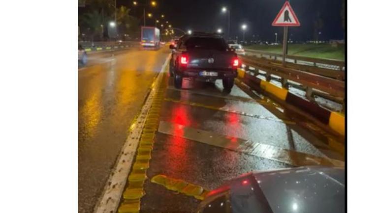 Başına gelecekleri kestiremedi Milli boksör Busenaz Sürmeneliye trafikte tokat attı