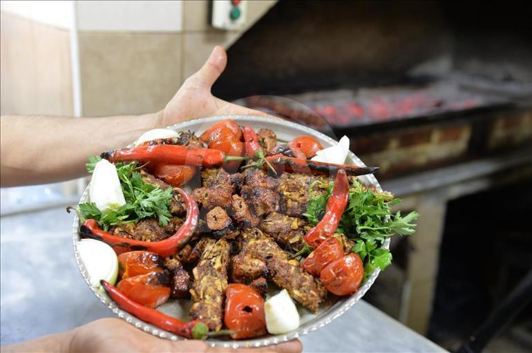 Masterchef Manisa kebabı tarifi Manisa kebabı nasıl yapılır, malzemeleri nelerdir Kolay ve pratik Manisa kebabı tarifi