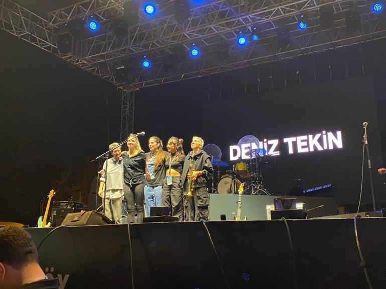 İstanbul Coffee Festivalinin ilk gününde Gripin ve Deniz Tekin coşkusu