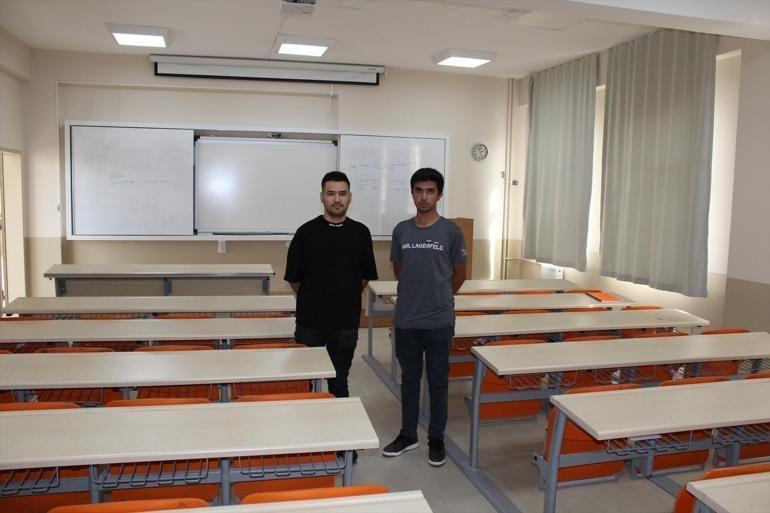 2 öğrenciye tam 17 hoca Derslerimiz çok akıcı geçiyor