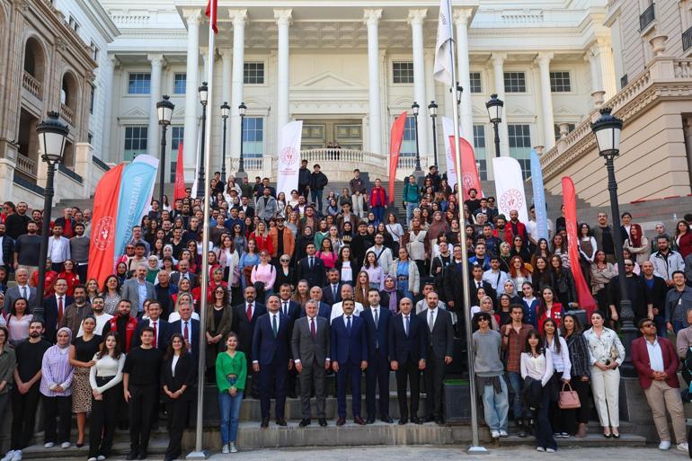 Bakan Bak açıkladı: Üniversite öğrencilerine 120 milyon TL proje desteği