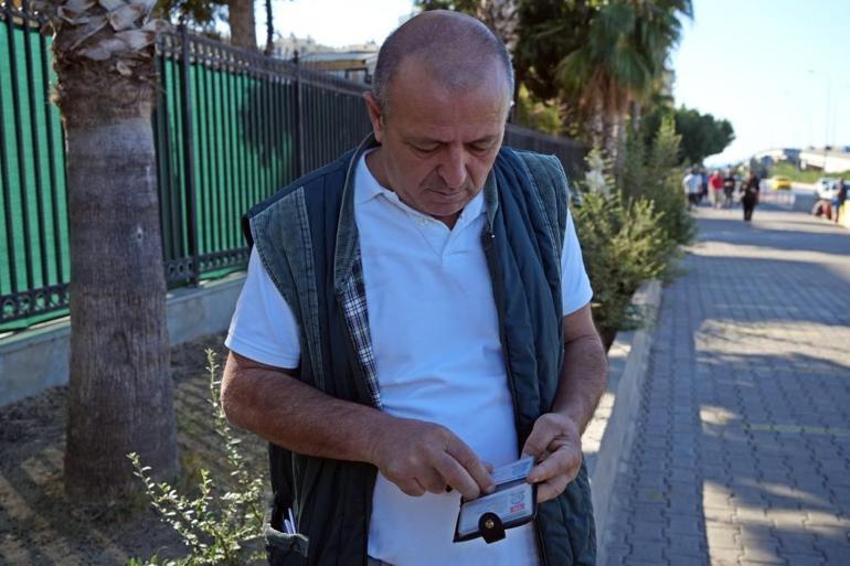 Kendini bulmak için kendine dava açtı ‘5 ismin içinde kayboldum gittim’