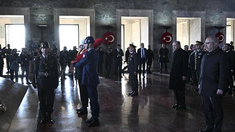 Cumhurbaşkanı Erdoğan ve Devlet erkanı Anıtkabirde Büyük Türkiye vizyonuyla yolumuzda ilerliyoruz