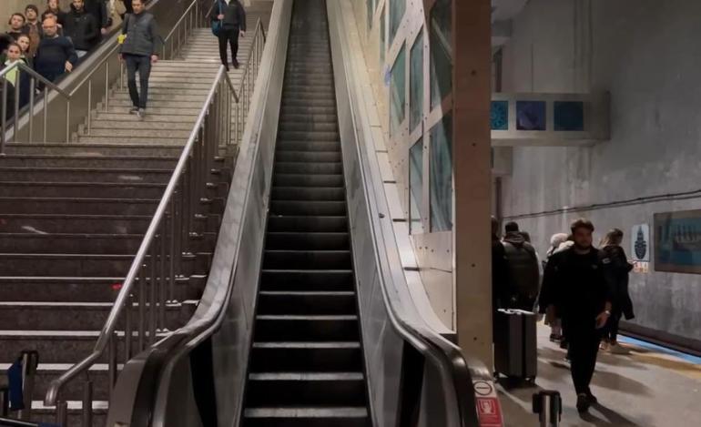 İstanbulda metroda yangın Seferler iptal edildi