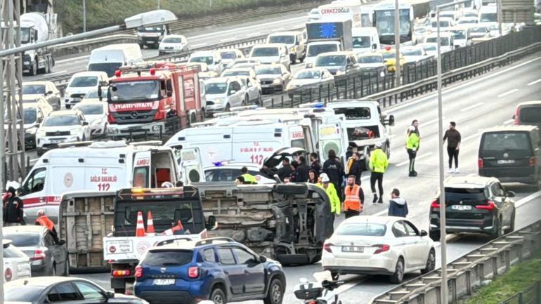 TEM’de okul servisi devrildi 9u öğrenci 10 kişi yaralandı