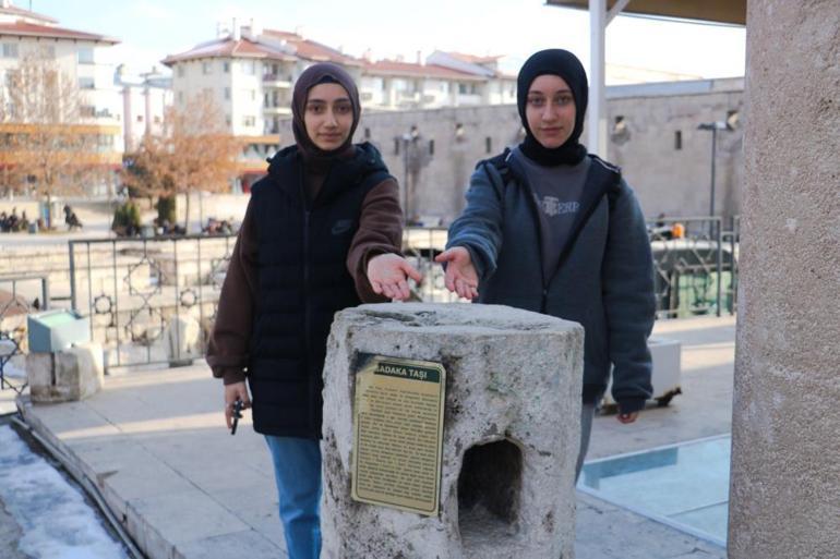 Osmanlı kültürünü yansıtan iki özel taş Asırlardır taşıdığı anlam ile kendisine hayran bırakıyor