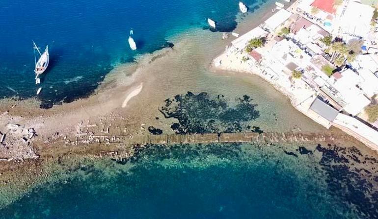 Ege beşik gibi sallanırken tedirgin eden görüntü Muğlada deniz 30 metre çekildi