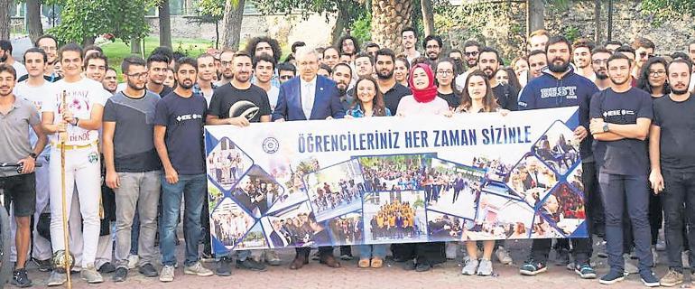 Öğrencı̇yken rektör olmak aklımdan bı̇le geçmemı̇şti