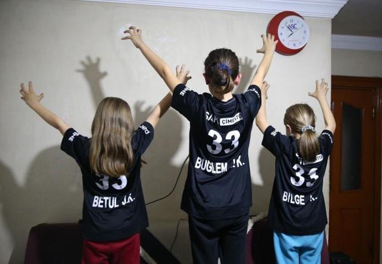 Böyle fanatiklik görülmedi Üç kızına da BJK isimini verdi