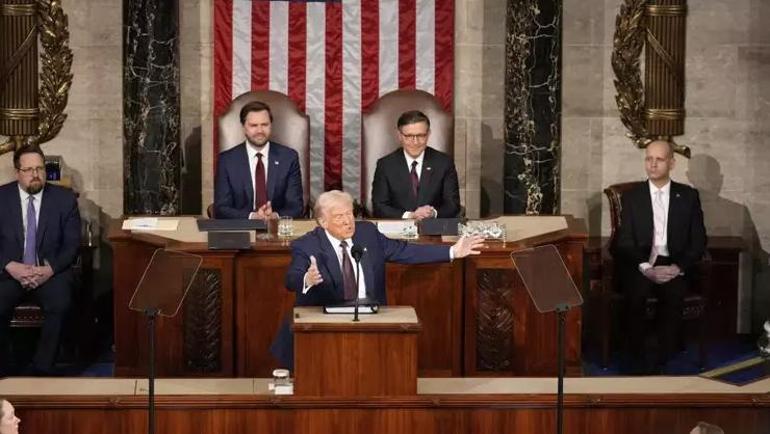 Trump dünyanın beklediği açıklamayı yaptı: Zelenski masaya gelmeye hazır