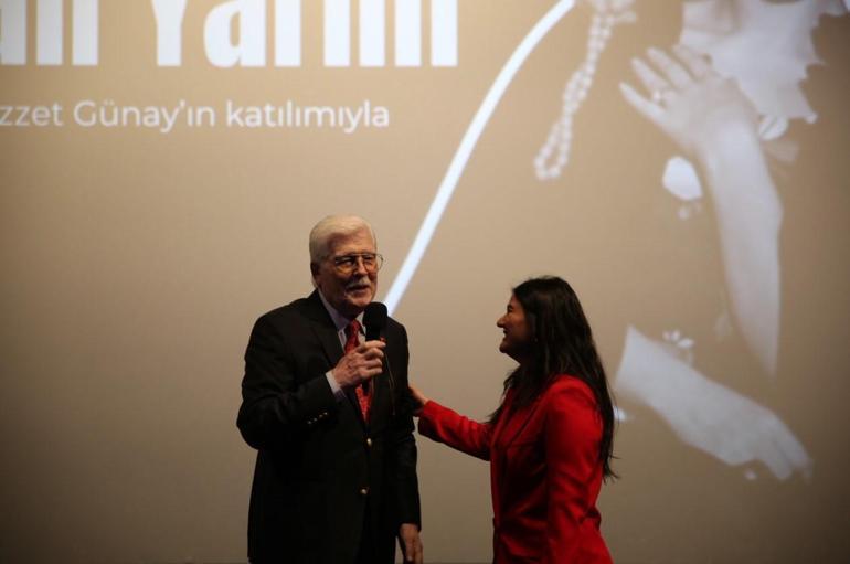2 dev sahnede Türkan Şoray ve İzzet Günay 57 yıl sonra yan yana