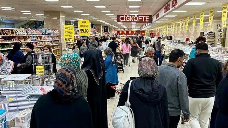 Bakan Bolattan boykot çağrılarına rağmen alışveriş yapan vatandaşlara teşekkür