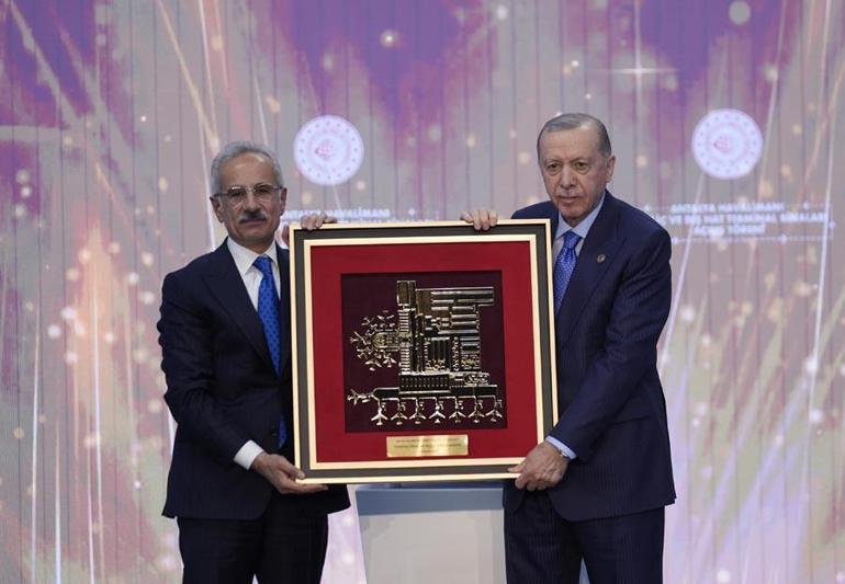 Cumhurbaşkanı Erdoğandan CHPye tepki: Ülkesini başka ülkelere şikayet edenler bu gururu anlayamaz
