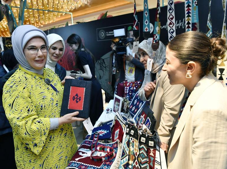 Cemre Çarşısı iyiliğe açıldı