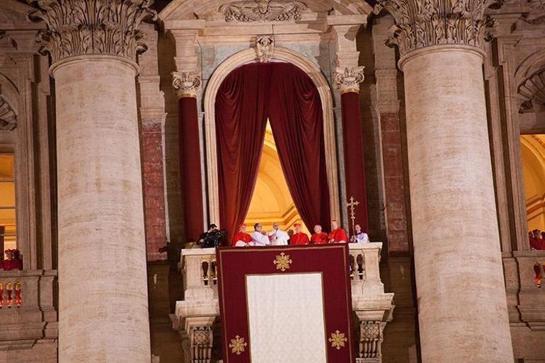 Papa Franciscus 88 yaşında hayatını kaybetti