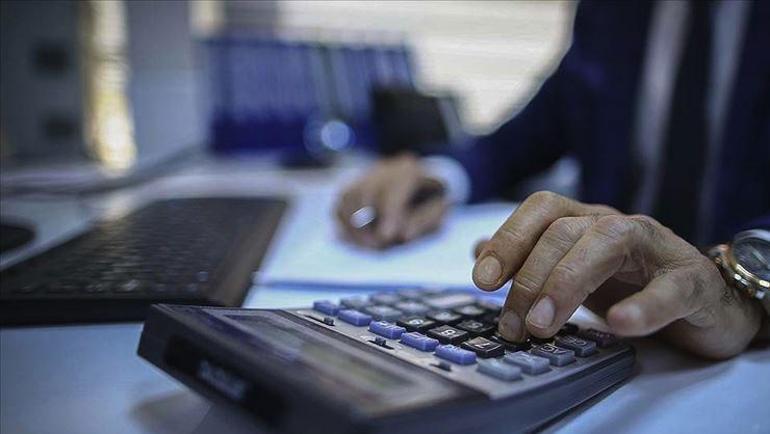24-25 Nisanda memurlara izin verildi mi Deprem sonrasında memurlar izinli mi Hangi memurlar idari izinli