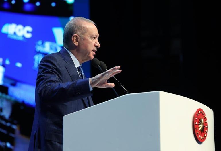 Cumhurbaşkanı Erdoğandan CHPye tepki: Polisin üzerine otobüs süren zihniyet
