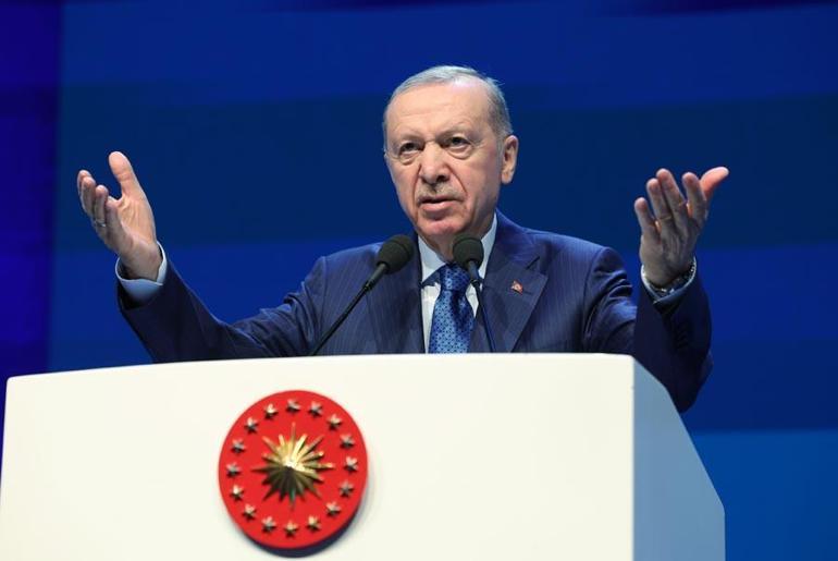 Cumhurbaşkanı Erdoğandan CHPye tepki: Polisin üzerine otobüs süren zihniyet