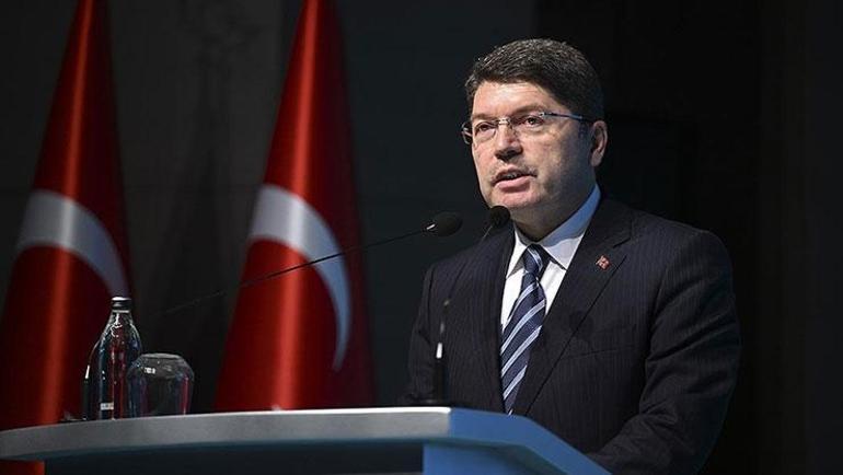 CHP Genel Başkanı Özgür Özele saldırı Siyasilerden açıklamalar peş peşe geldi