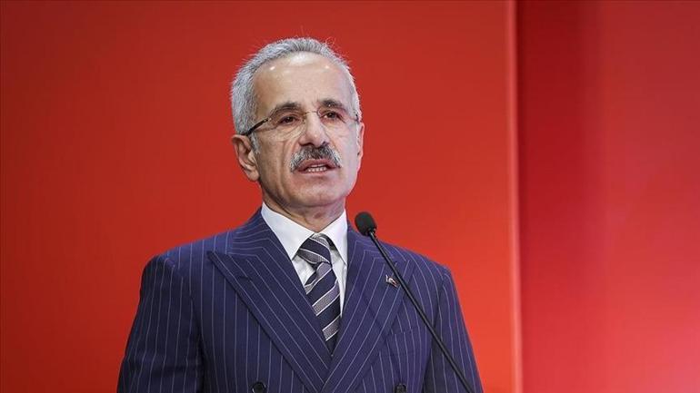 CHP Genel Başkanı Özgür Özele saldırı Siyasilerden açıklamalar peş peşe geldi
