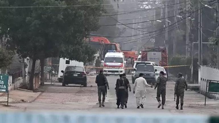 Hindistan Pakistanı füzelerle vurdu Nükleer savaş sözleri tedirgin etti