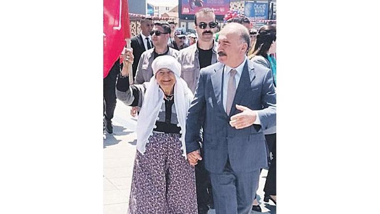Bayram coşkusu her yanı sardı
