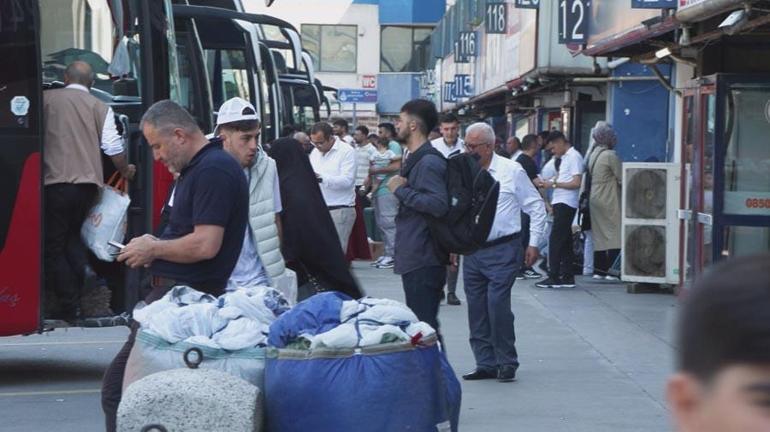 Kurban Bayramı tatili göçü başladı Kilit noktalarda trafikte yoğunluk yaşandı