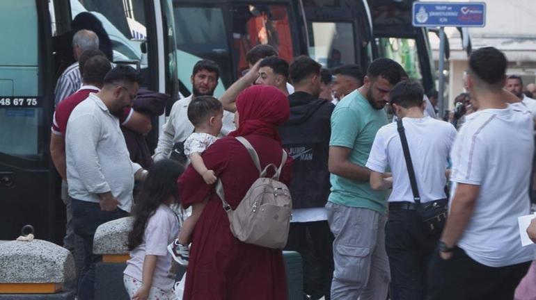 Kurban Bayramı tatili göçü başladı Kilit noktalarda trafikte yoğunluk yaşandı