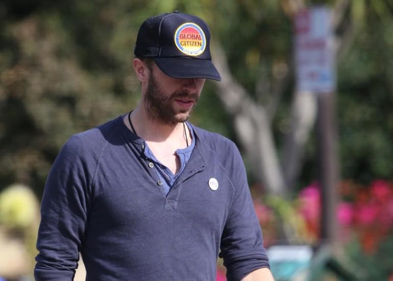 Dakota Johnson ve Chris Martinin ayrılık nedeni ortaya çıktı 8 yıllık aşk böyle bitti