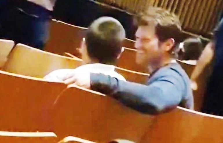 Kıvanç Tatlıtuğ imaj değiştirdi Son haline yorum yağdı
