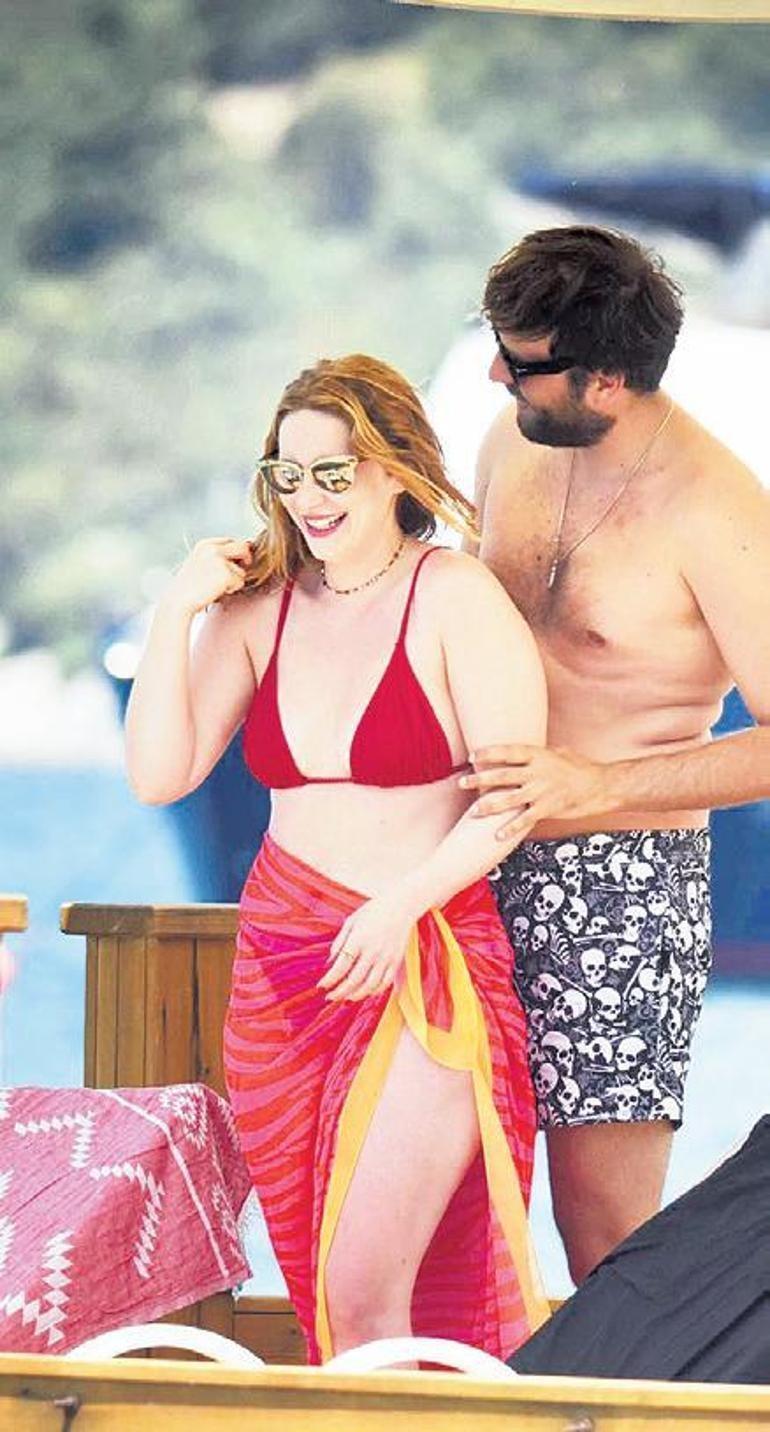 Ünlülerin düşman çatlatan tatil keyifleri