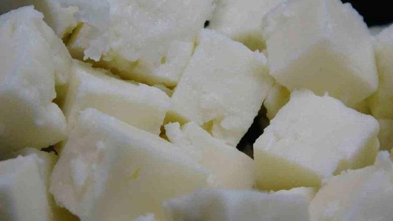 Yaz sıcaklığında klima etkisi yapıyor Tadına doyamayacağınız karpuz salatası tarifi: Kaşık kaşık yemek isteyeceksiniz