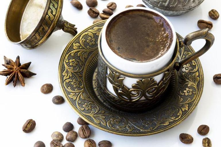 Kahvenin içine 2 kaşık ekleyin Metabolizma hızını yüzde 100e çıkartıp bel, basen, göbek ne varsa mum gibi eritiyor Manken vücudunun sırrı