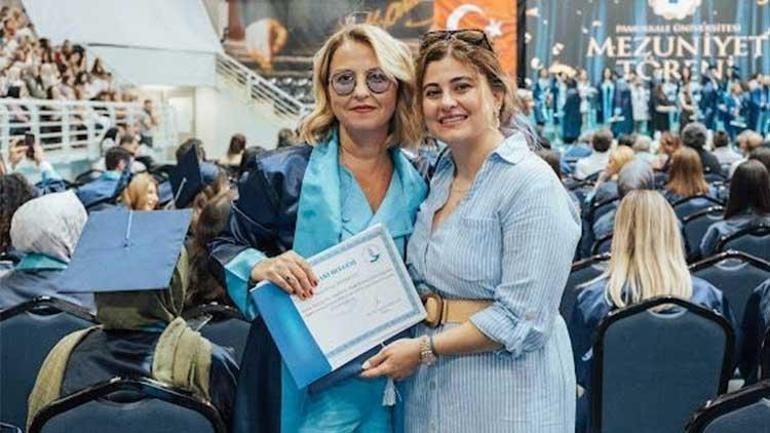 Yarım kalan üniversite hayalini tamamladı 51 yaşında 2.’likle mezun oldu