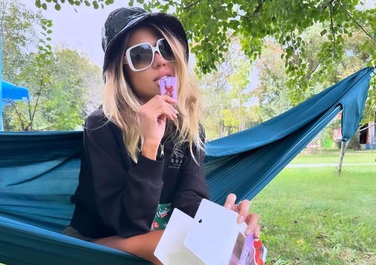 Nihal Candan hayatını kaybetti Acı haberle yıkılan kardeşi Bahar Candan sinir krizi geçirdi