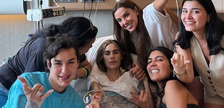 Nihal Candan son yolculuğuna uğurlandı Annesinin feryadı yürek yaktı