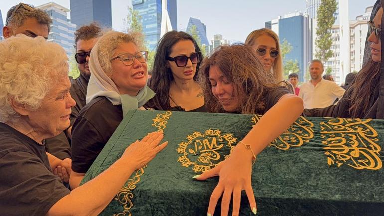 Nihal Candan son yolculuğuna uğurlandı Annesinin feryadı yürek yaktı