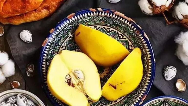 Hem kendisi hem çekirdeği şifa Tatlısını yapıp kaşık kaşık tüketin: Vücuttaki ödemi söküyor, bağırsakları harıl harıl çalıştırıyor