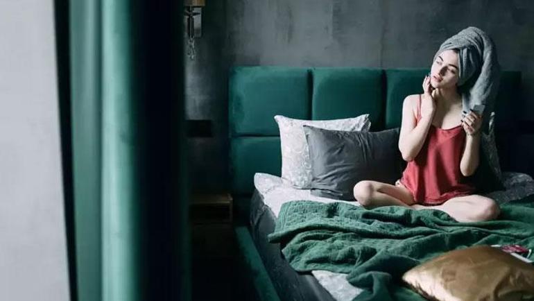 Kırışıklık derinliğini yüzde 23 azaltıyor Cilt bariyerini santim santim onarıyor: Kolajen üretimini artırıyor