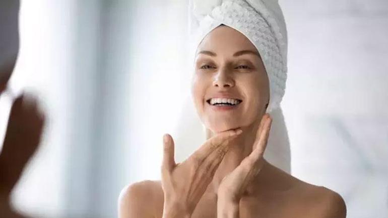 Kırışıklık derinliğini yüzde 23 azaltıyor Cilt bariyerini santim santim onarıyor: Kolajen üretimini artırıyor