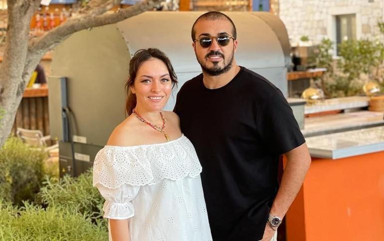 Ezgi Mola ve Mustafa Aksakallı boşandı İlk açıklama geldi