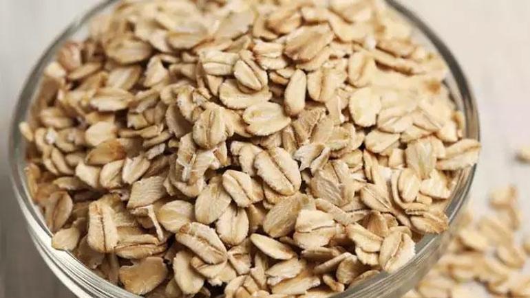 Peeling maskeyi evde yapın Cildi derinlemesine temizliyor, mutfaktaki malzemelerle hazırlanıyor