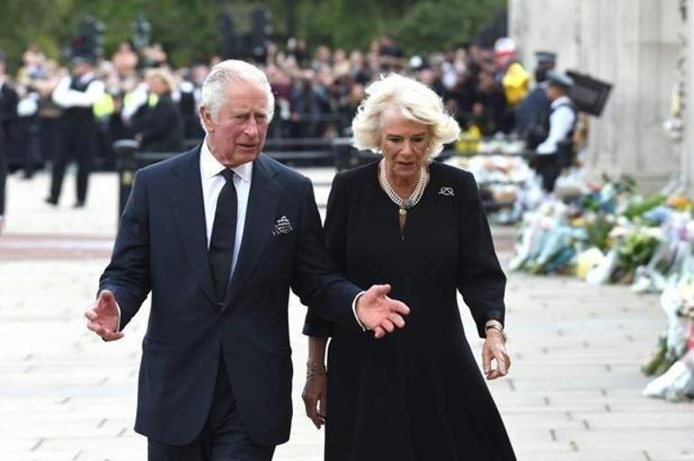 Kral Charles ölmeden cenaze planı yaptı Harry ve Meghan törenin merkezinde olacak