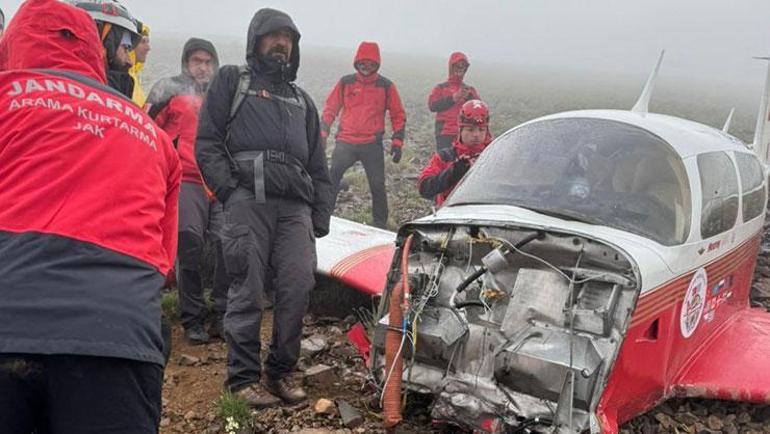 Erzurum- Bayburt- Rize sınırında uçak kazası Pilot Mehmet Demirci hayatını kaybetti... Yardım edin ölüyoruz çağrısı