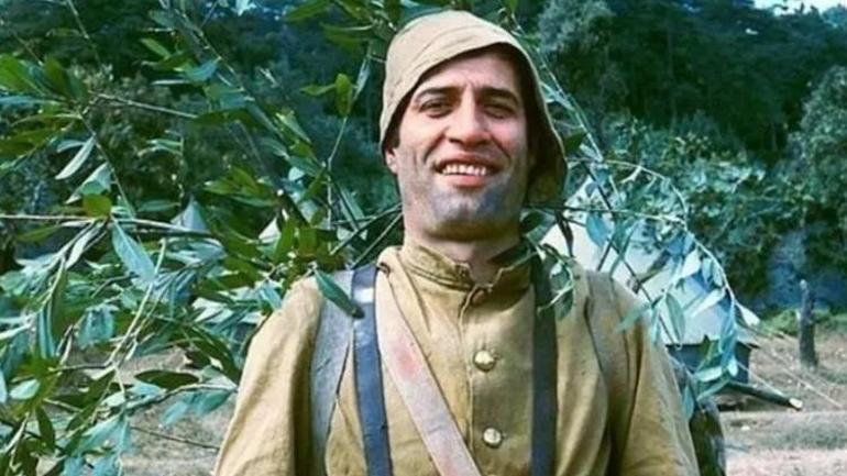 Milyonların gönlüne taht kurmuştu Kemal Sunal ölümünün 25. yılında da unutulmadı