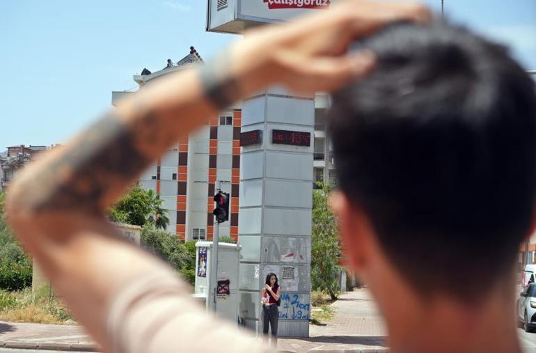 Termometreler patladı, vatandaşlar serin sulara koştu Uzmanlar uyardı, kavurucu sıcaklar etkisini iyice artıracak