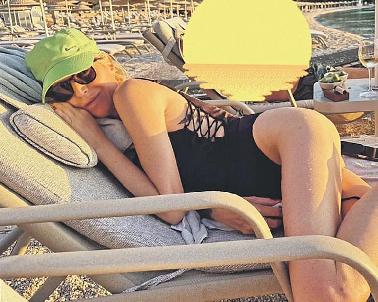 James Bond kızları Cesur olun ve evrene güvenin